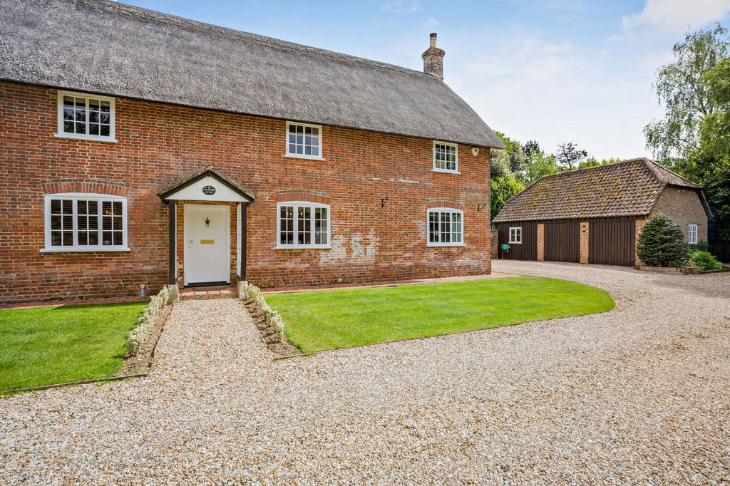 Property photo 1 of 25 Cranborne Cottage