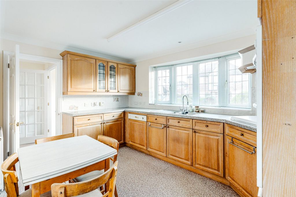 Property photo 3 of 21 Picture No. 21