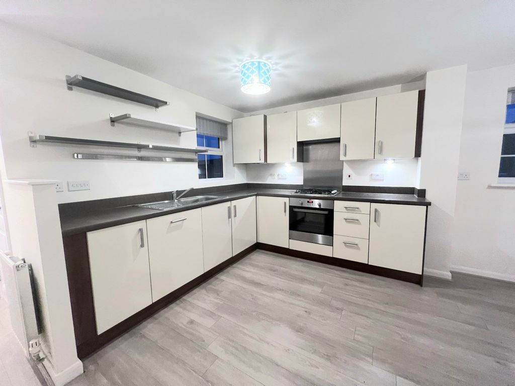 Property photo 3 of 14 Kitchen/Diner