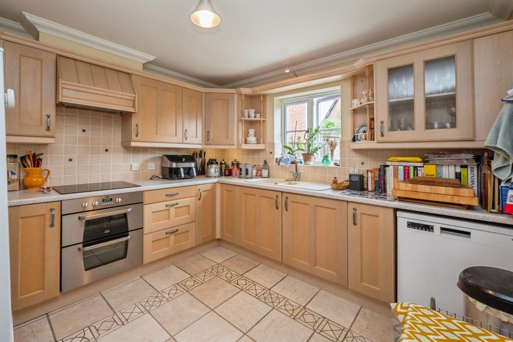 Property photo 2 of 18