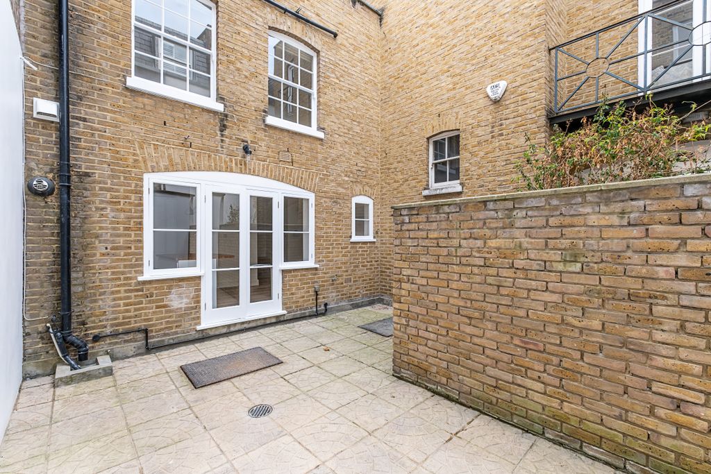 Property photo 3 of 12