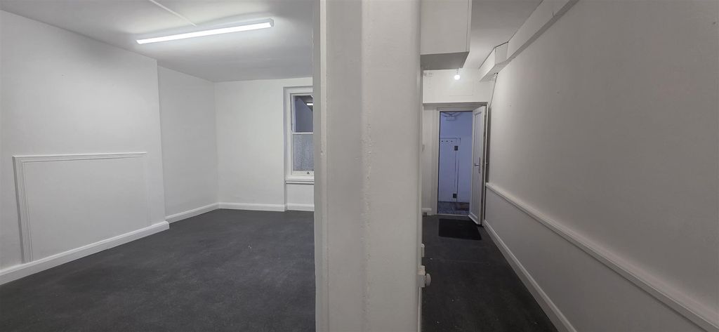 Property photo 3 of 6 20251021_155724.Jpg