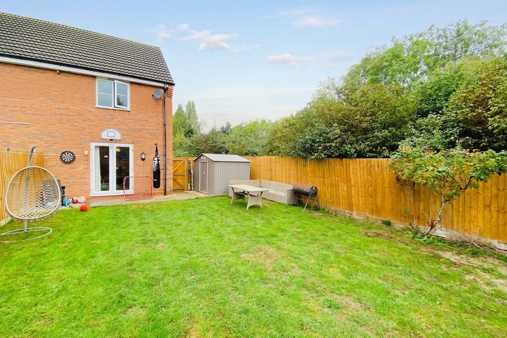Property photo 2 of 17