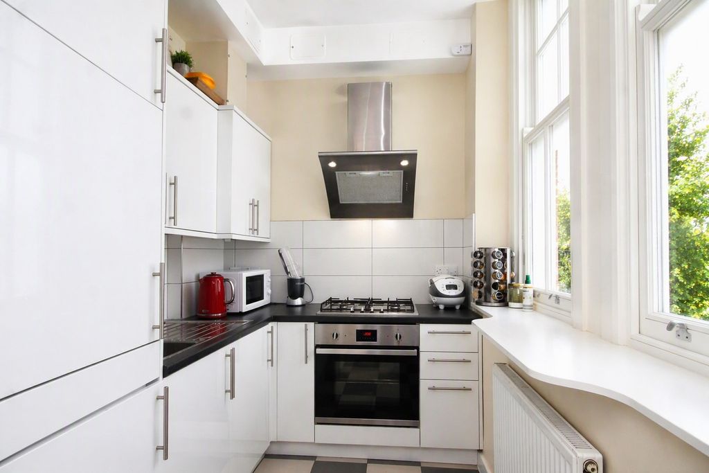 Property photo 1 of 6 Kitchen