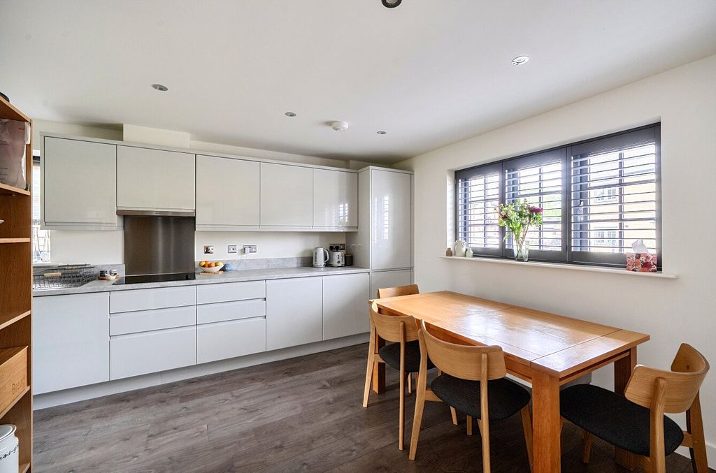 Property photo 3 of 19 Kitchen/Dining Room
