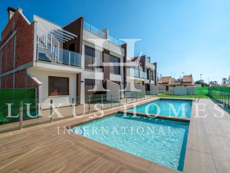 Property photo 2 of 24