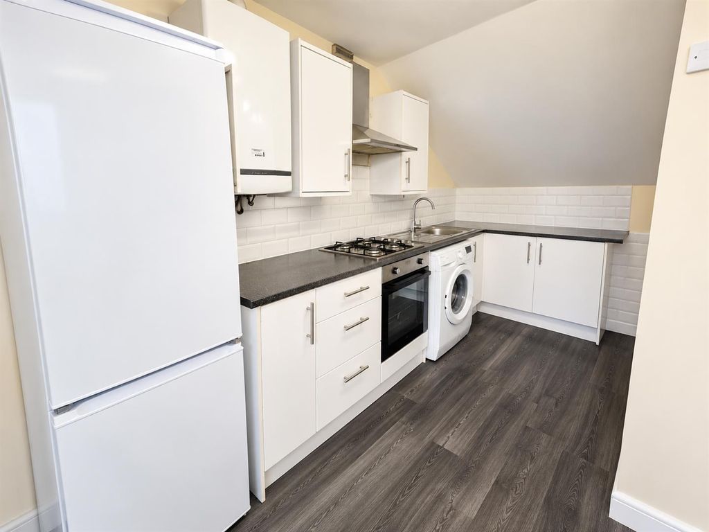 Property photo 2 of 4 Kitchen