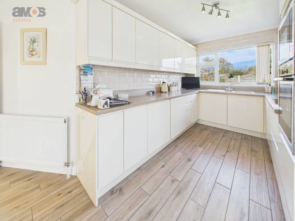 Property photo 3 of 26 4961935