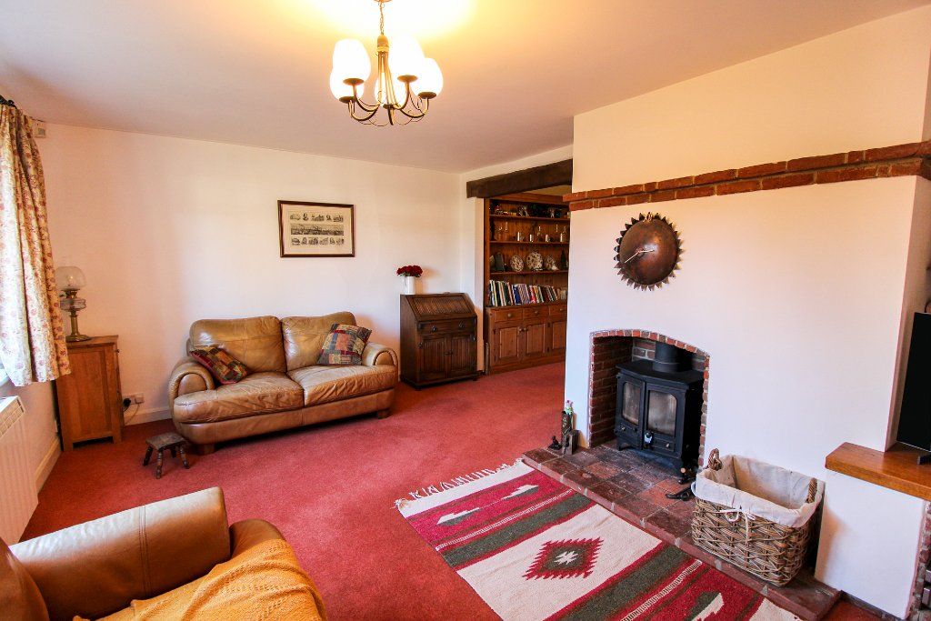 Property photo 2 of 23 Lounge