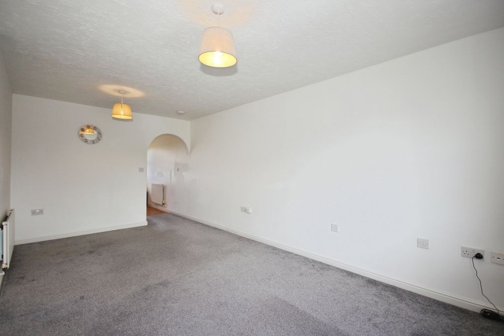 Property photo 2 of 15 Living Room