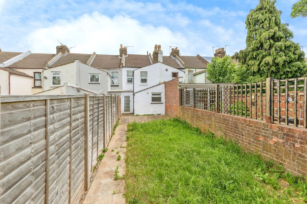 Property photo 3 of 13 Photo