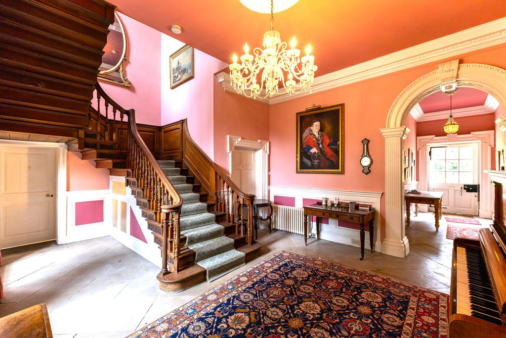 Property photo 3 of 29