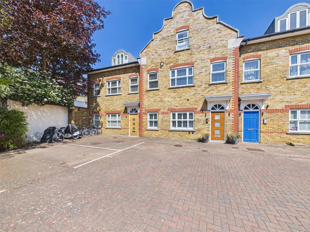 Property photo 1 of 9 Picture No. 25