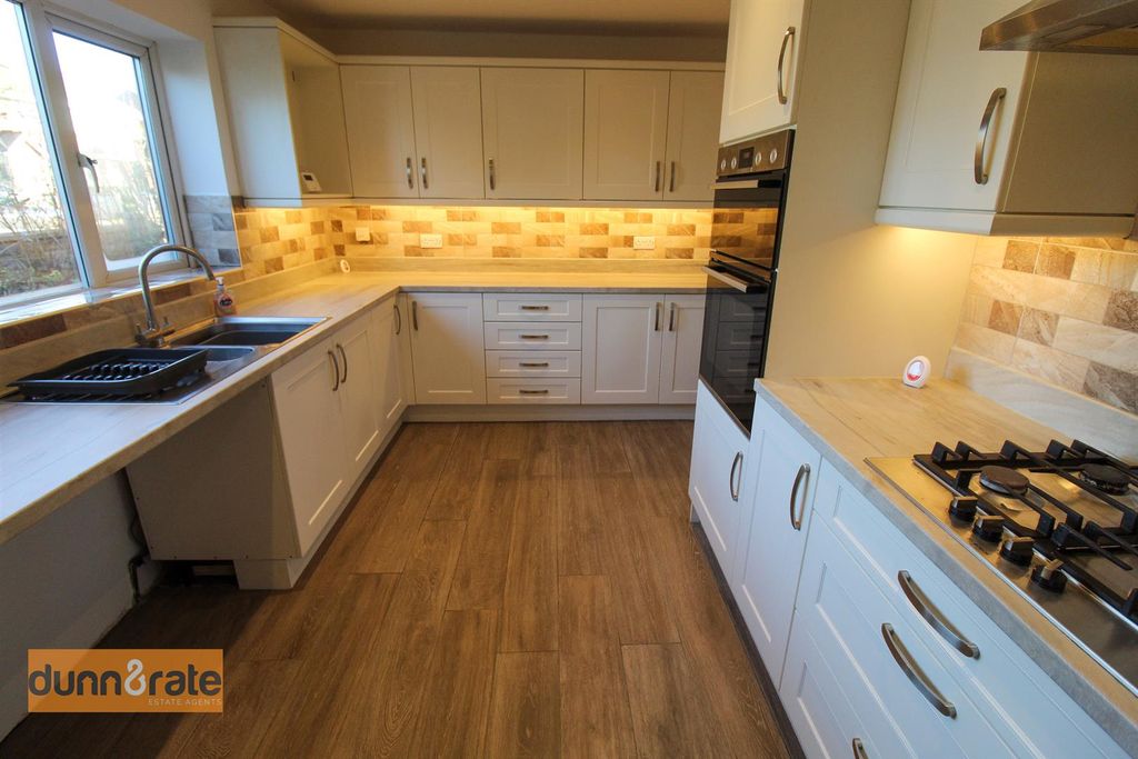 Property photo 2 of 18 Img_2347.Jpg