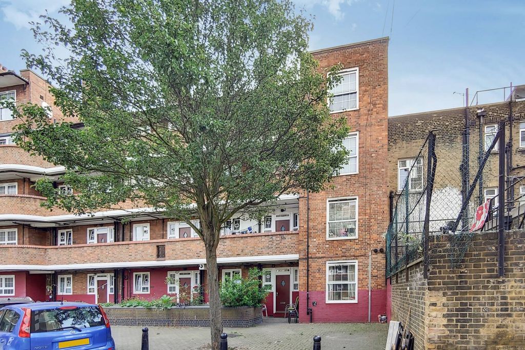 Property photo 2 of 12