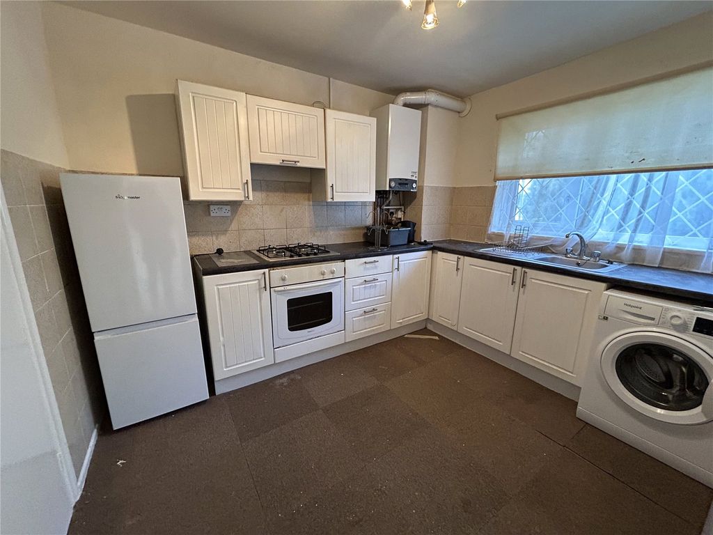 Property photo 3 of 6 Picture No. 05