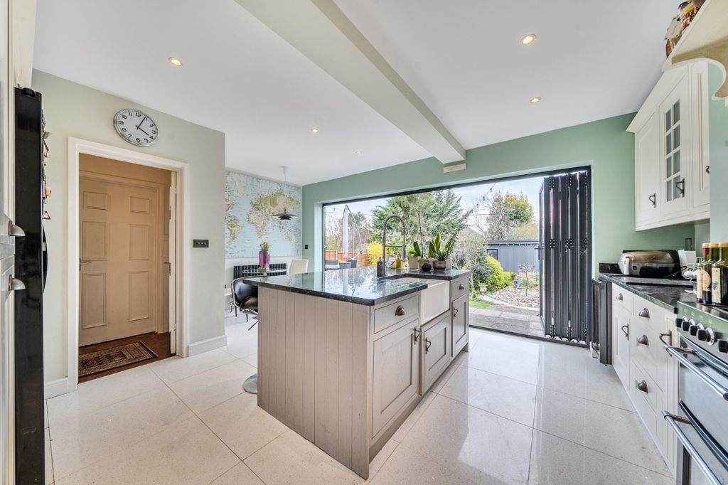 Property photo 2 of 21 Picture No. 09