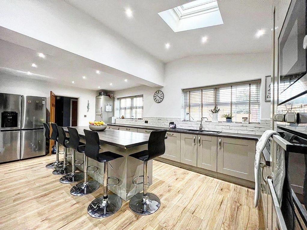 Property photo 2 of 17 Kitchen/ Diner