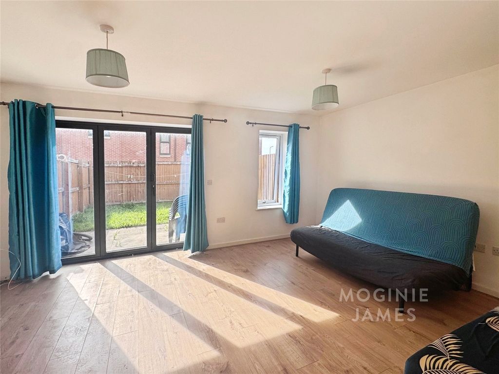 Property photo 2 of 11 Picture No. 12