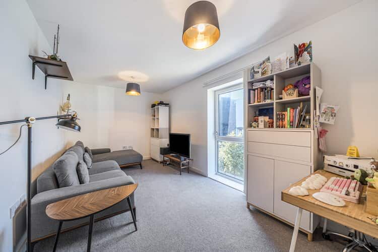 Property photo 2 of 21