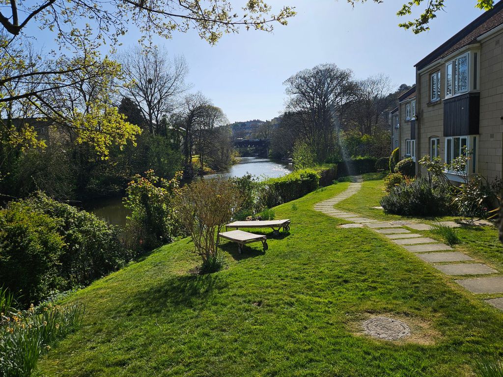 Property photo 2 of 15 Garden