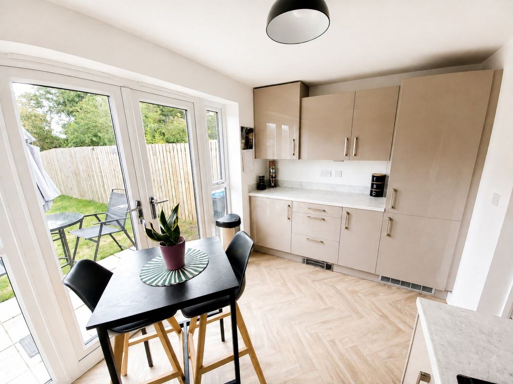 Property photo 3 of 15 Kitchen