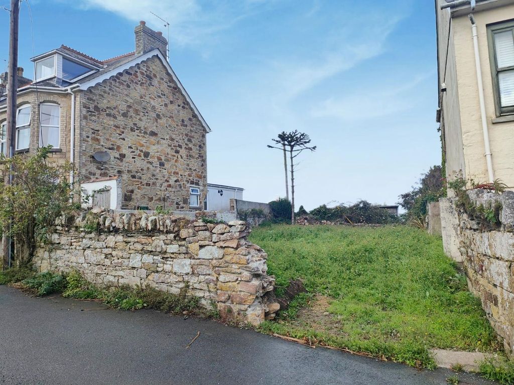 Property photo 2 of 7