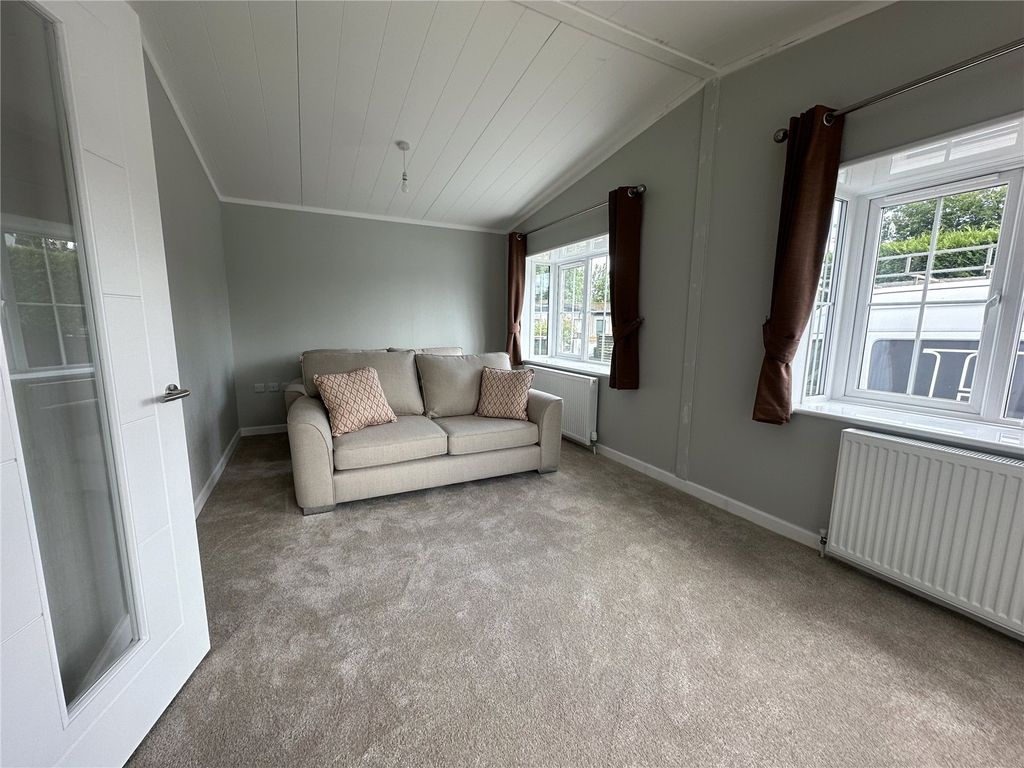 Property photo 2 of 11 Picture No. 02