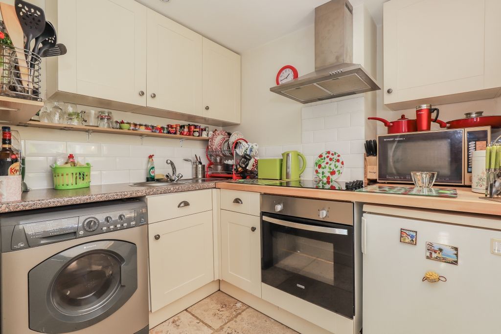 Property photo 3 of 7 77691