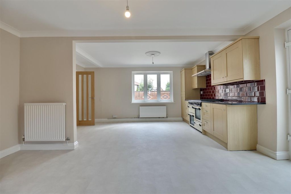Property photo 3 of 22 2D6A144D-8Abd-440A-905D-1B11Eea6Eef5_1_201_A.Jpeg