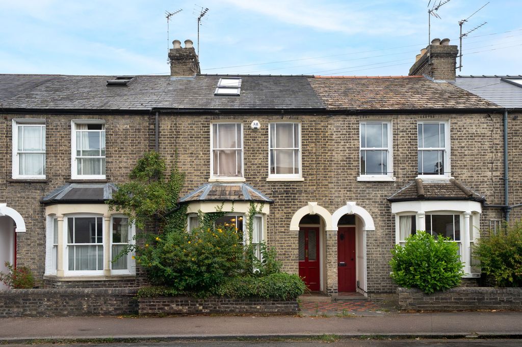 Property photo 1 of 18