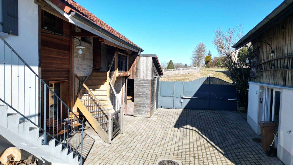 Property photo 3 of 5
