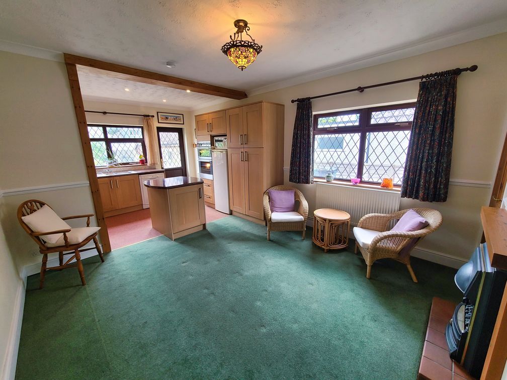Property photo 3 of 23