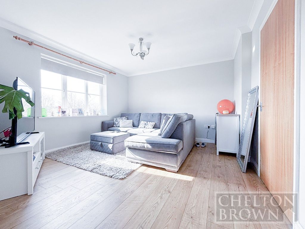 Property photo 3 of 10 Living Room