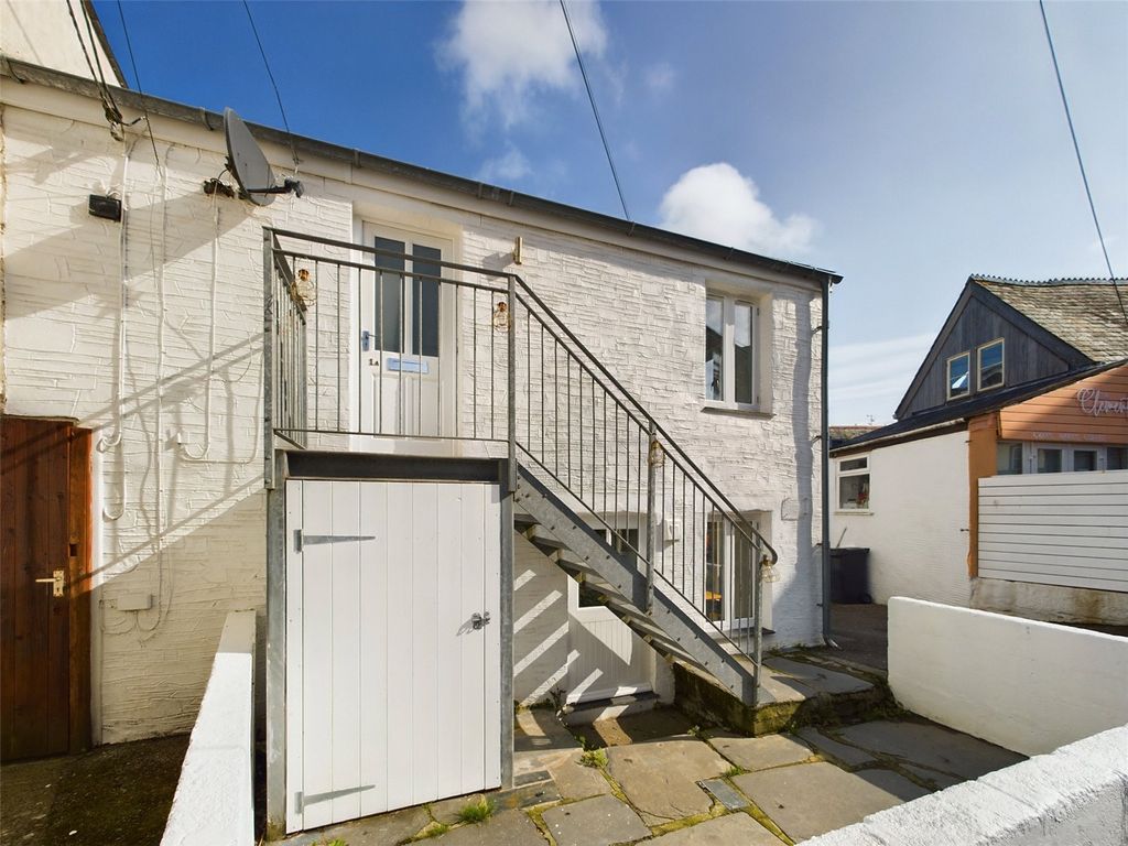 Property photo 2 of 20 Picture No. 24