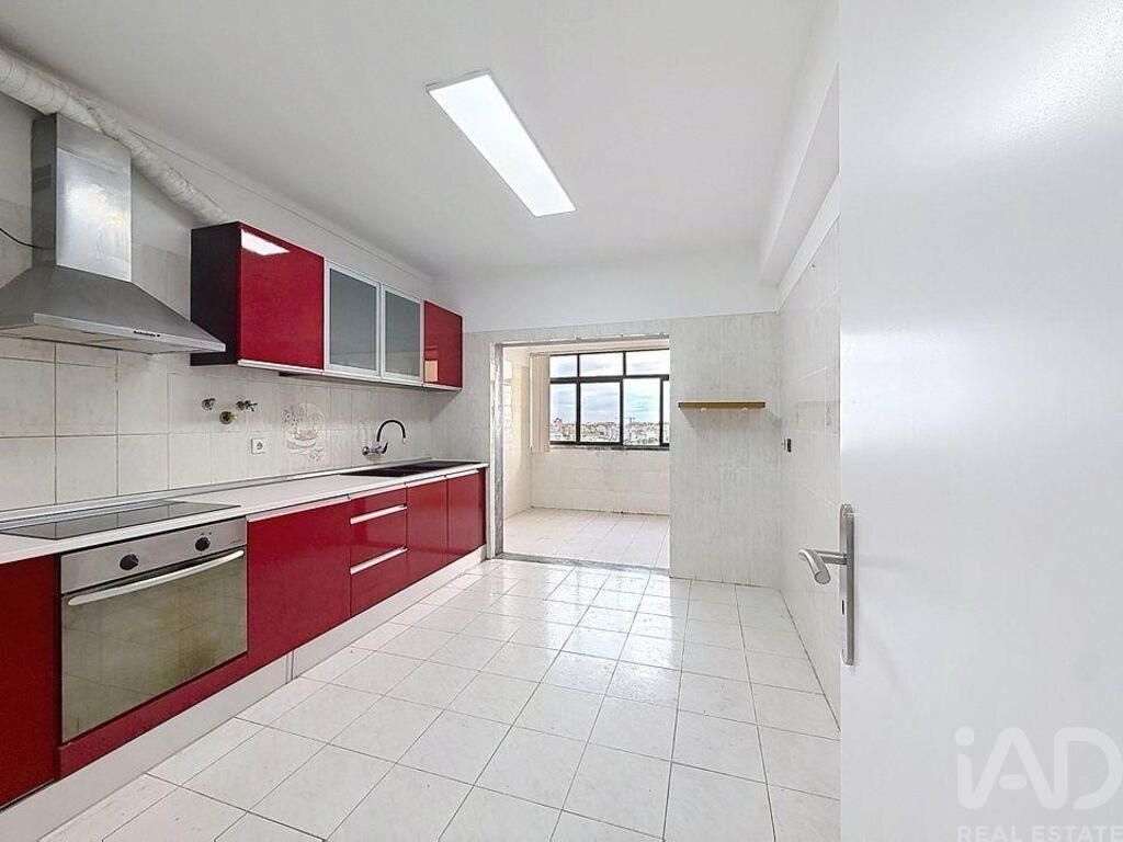 Property photo 3 of 35