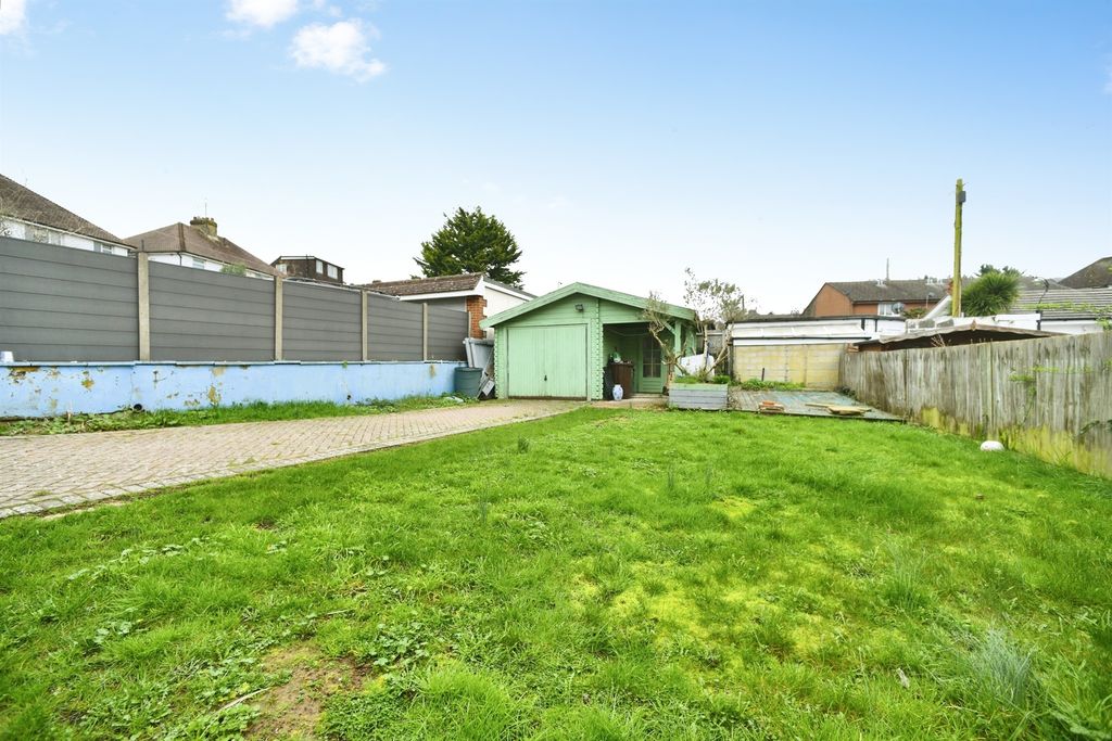 Property photo 2 of 22