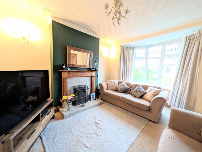 Property photo 2 of 14 Lounge