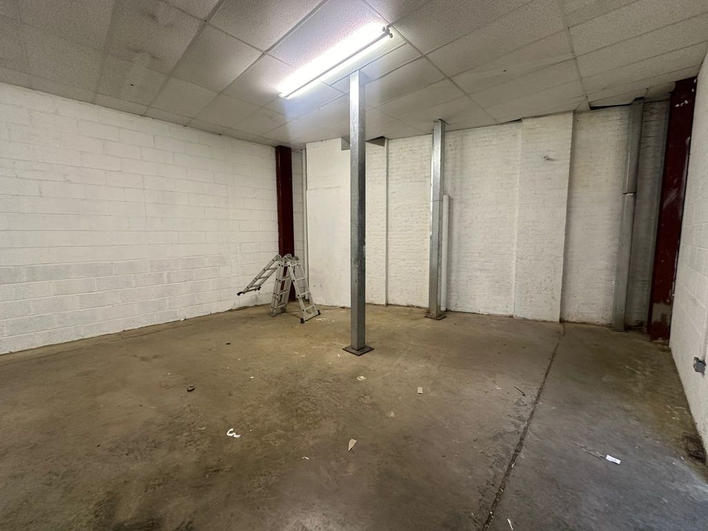 Property photo 1 of 2
