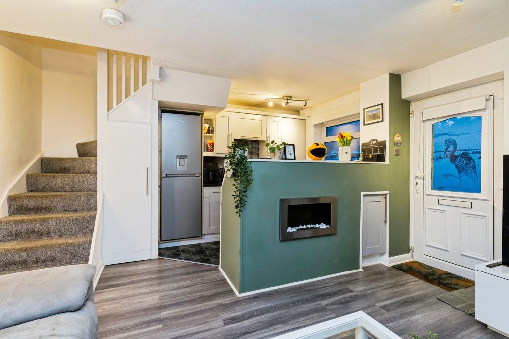 Property photo 3 of 19