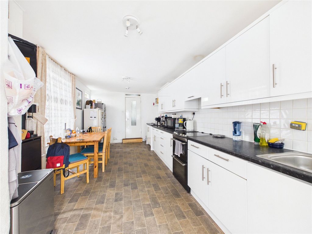 Property photo 3 of 13 Picture No. 06