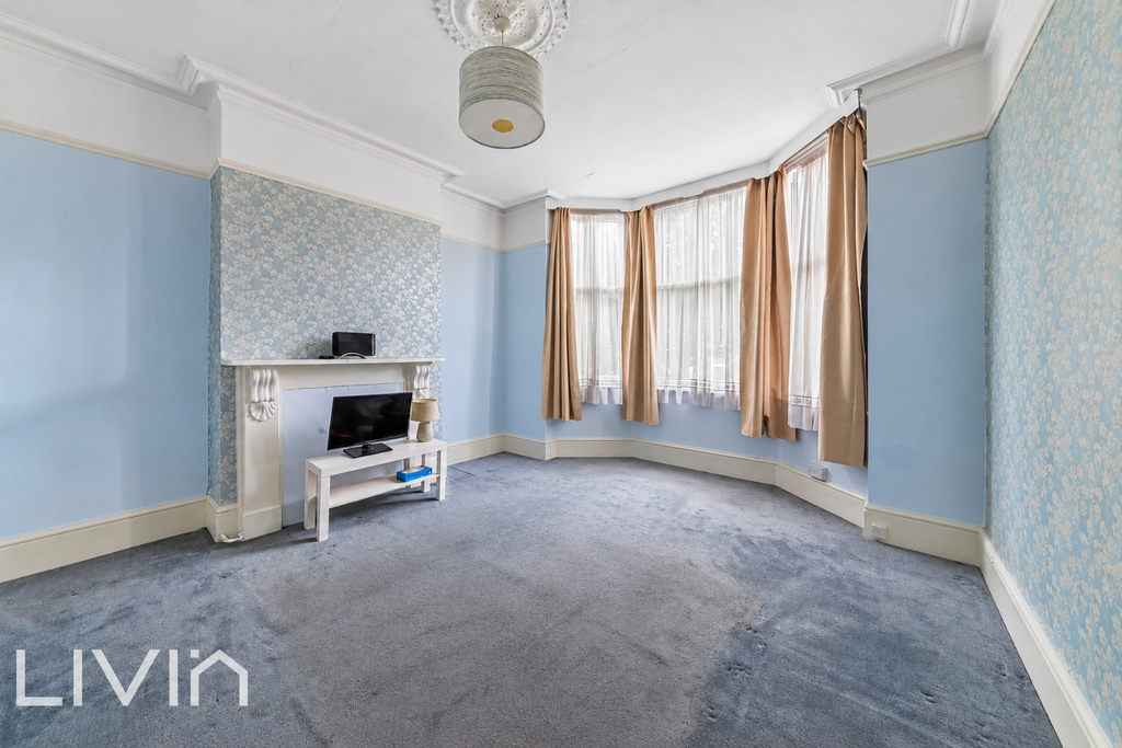 Property photo 2 of 11 2