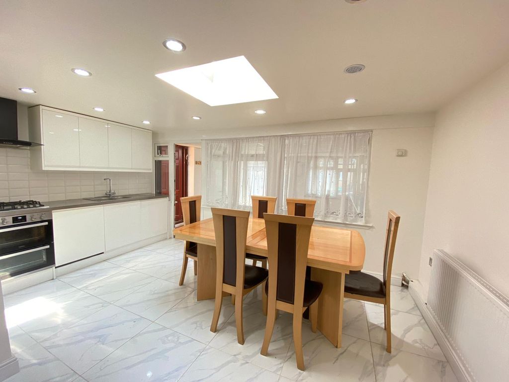 Property photo 2 of 10 Gallery