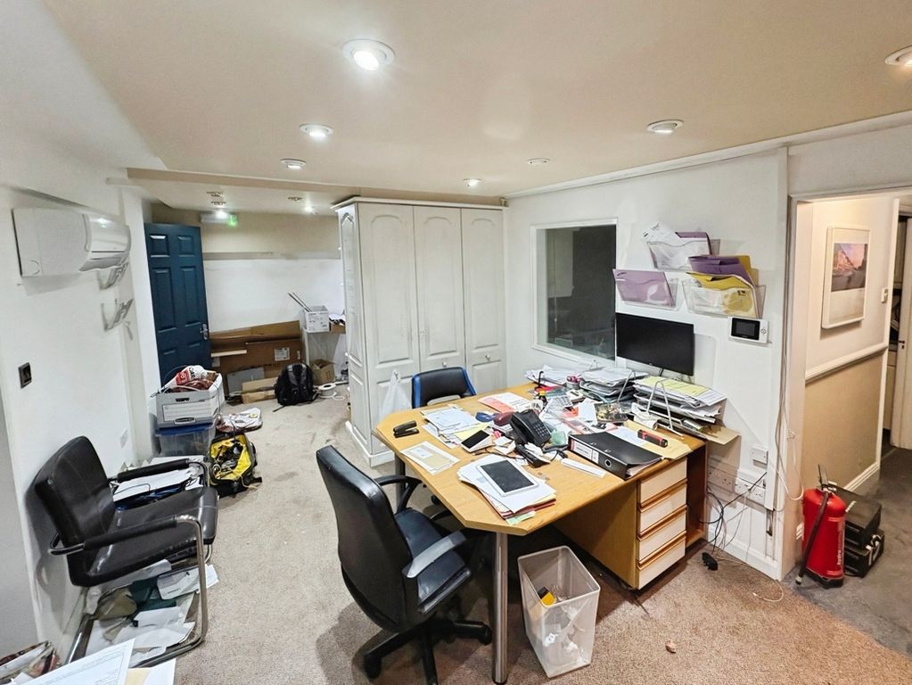 Property photo 3 of 8 Photo 2