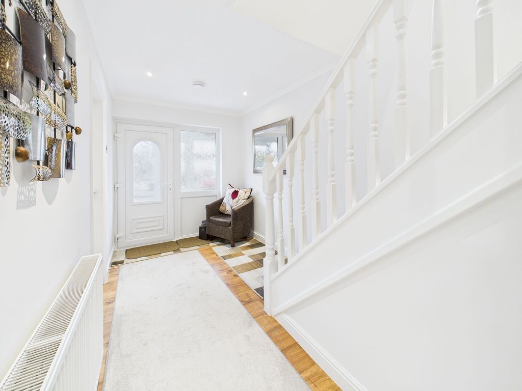 Property photo 2 of 25 Hallway