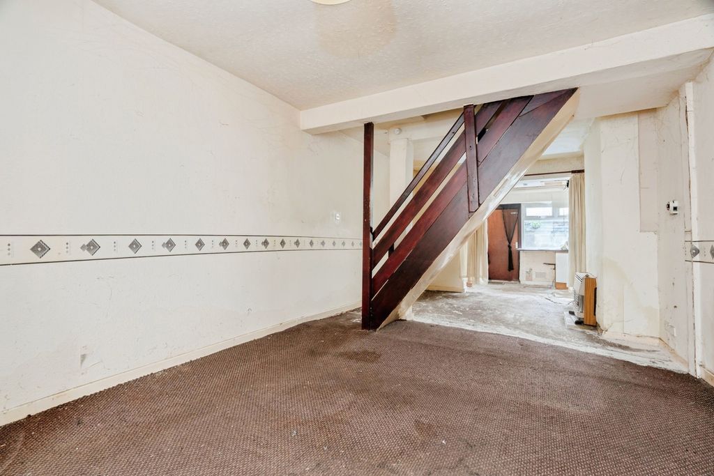 Property photo 2 of 11 Photo