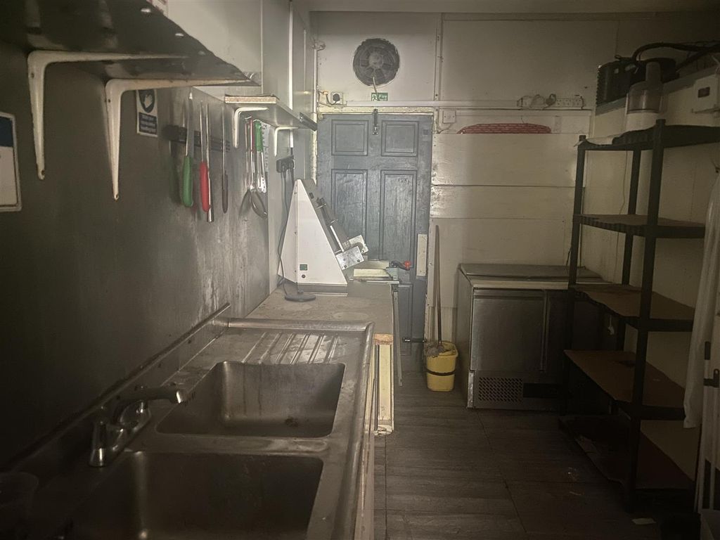 Property photo 3 of 9 Img_4991 (003).Jpg