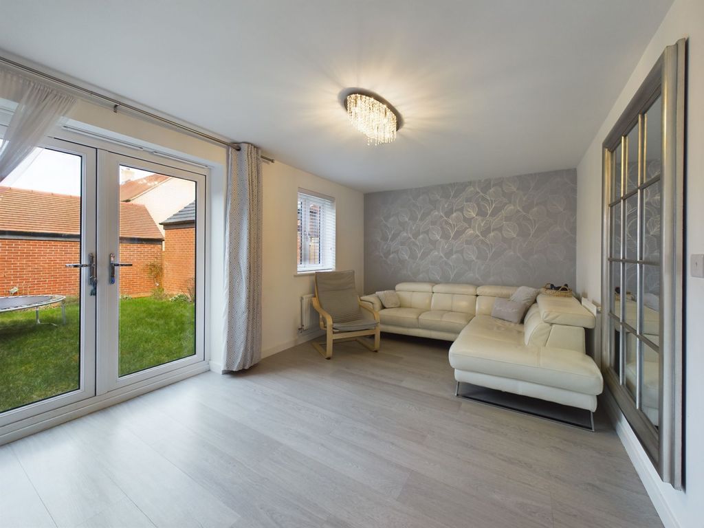 Property photo 3 of 23