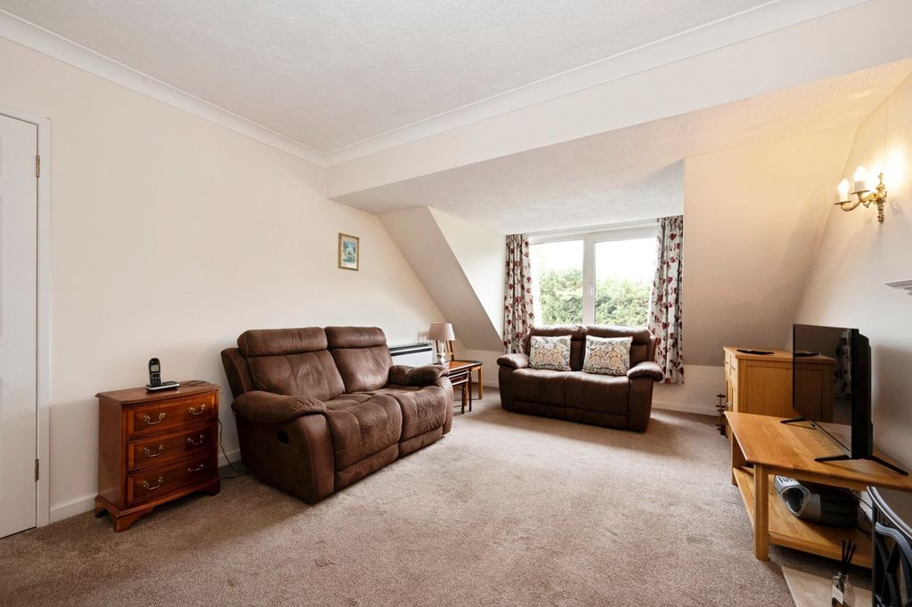 Property photo 3 of 9 Pbox-Img.Jpg