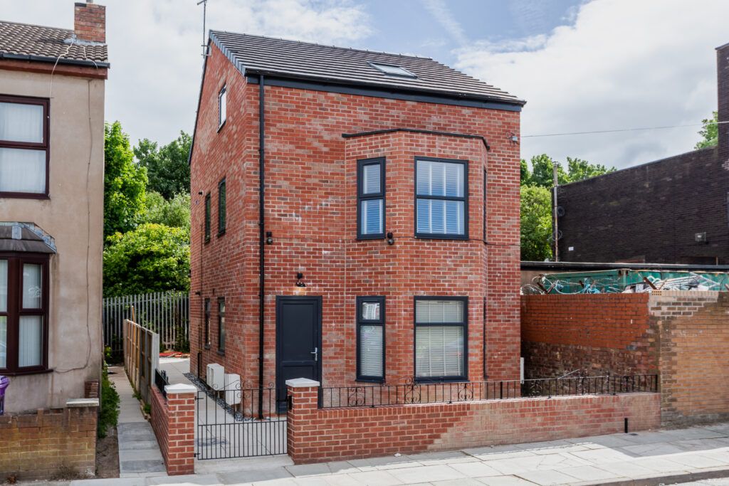 Property photo 1 of 9